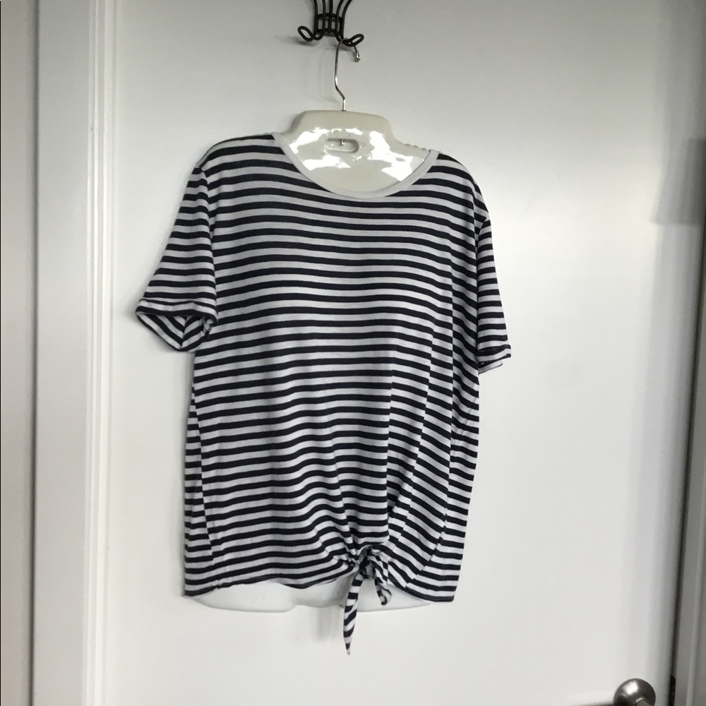 Green Envy  White and Blue Top Size Medium $20
